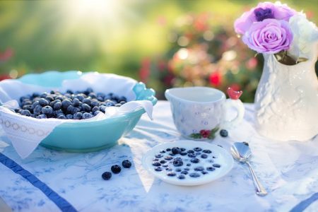 To decrease cancer risk, select fruit like blueberries that have anti-oxidant and anti-inflammatory properties.
